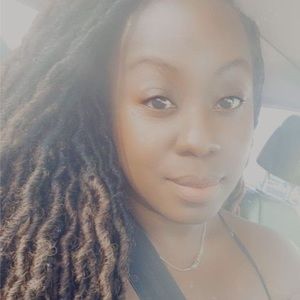 Meet your Posher, Sheneka